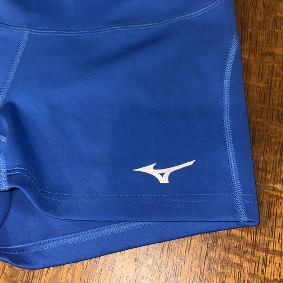 Mizuno Blue Volleyball Athletic Shorts.  Women’s medium. Great condition. - Picture 3 of 4
